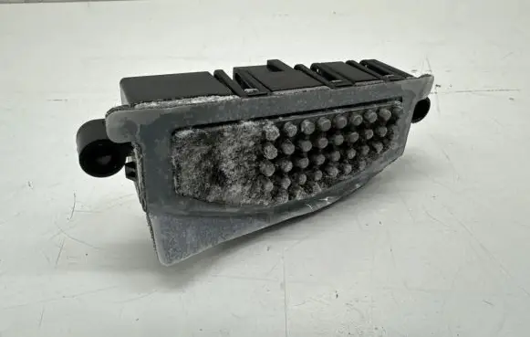 Porsche Macan (95B) Heater blower motor/fan resistor 8T0820521F