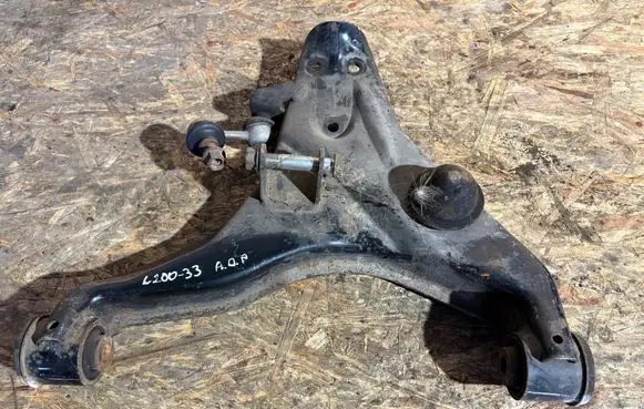 Mitsubishi L200 Front lower control arm/wishbone 