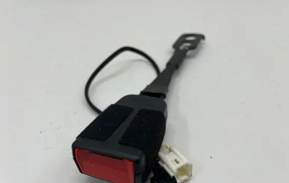 Peugeot 3008 III Front seatbelt buckle 9841281480