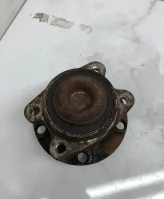 Audi A6 S6 C6 4F Rear wheel hub