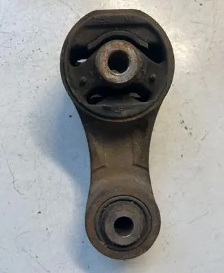 Honda Accord Engine mount bracket