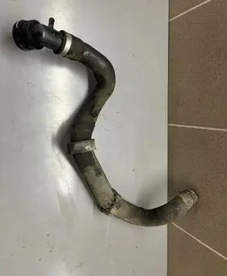 Audi Q7 4L Engine coolant pipe/hose 4L0121101