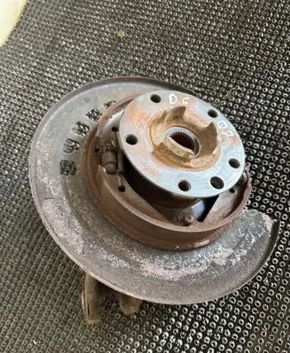 Audi Q7 4L Rear wheel hub 7L8505436A