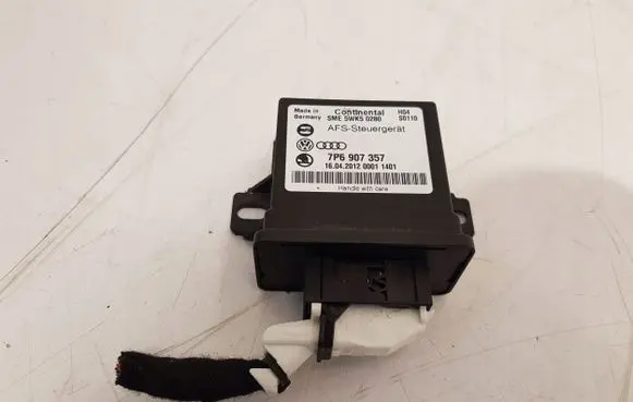 Volkswagen Touareg II Light module LCM 7P6907357