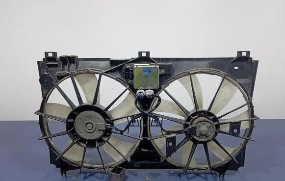 Lexus GS 300 350 430 450H Electric radiator cooling fan 422750-1970