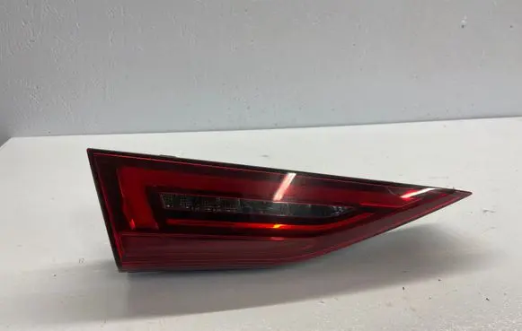 Audi A3 8Y Tailgate rear/tail lights 8Y0945307 0021352114