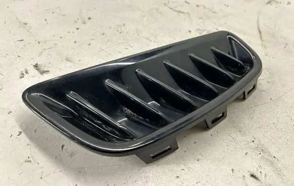 Dodge Hornet Front bumper lower grill 7RD81U00AA 156165339