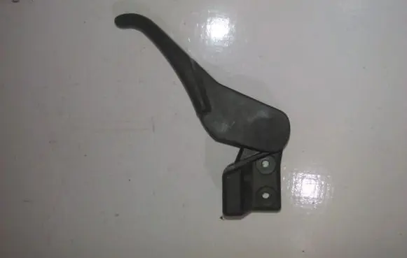 Volkswagen PASSAT B5 Engine bonnet (hood) release handle 3b1823533