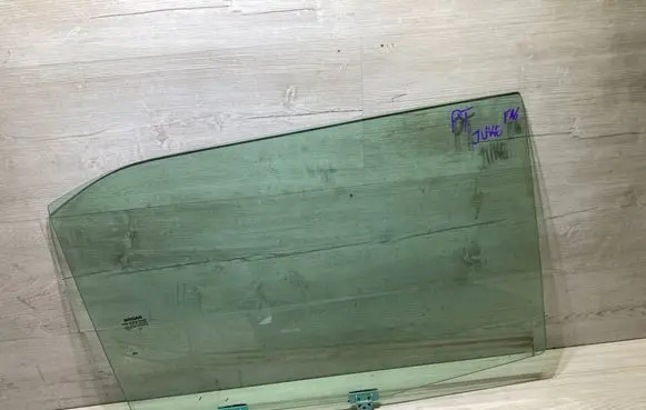 Nissan Juke II F16 Rear door window glass DOT39AS2M33