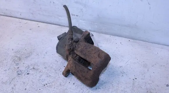 Volkswagen PASSAT B6 Rear brake caliper