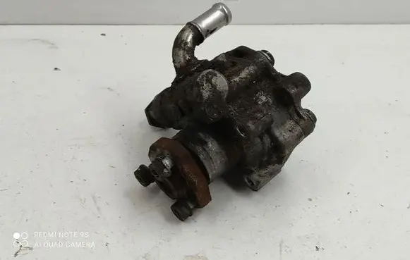Seat Alhambra (Mk1) Power steering pump 7M0145157