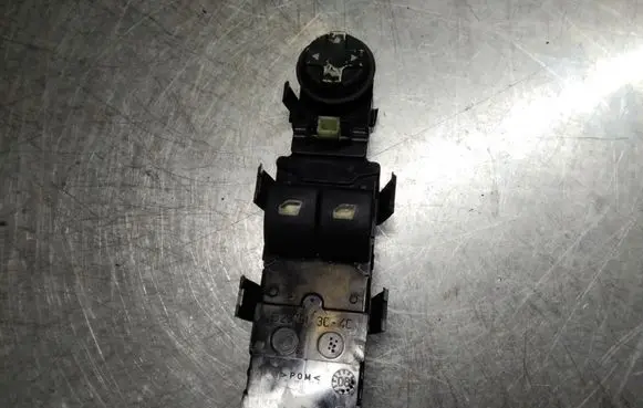 Peugeot 207 Electric window control switch E2986208 9654859677