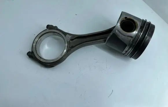 Audi A7 S7 4G Piston with connecting rod CRT