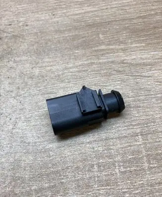 Volkswagen Golf V Plug wire 1J0973803
