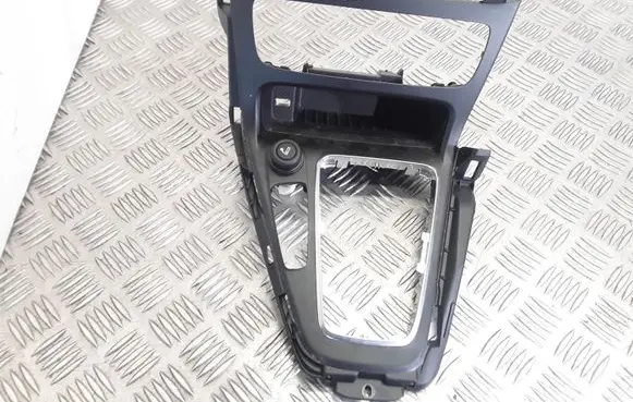 Ford Focus Gear shifter surround trim plastic F1EBA044H83A F1EBA044C82A
