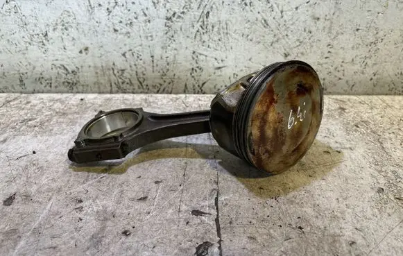 Dodge Challenger Piston with connecting rod