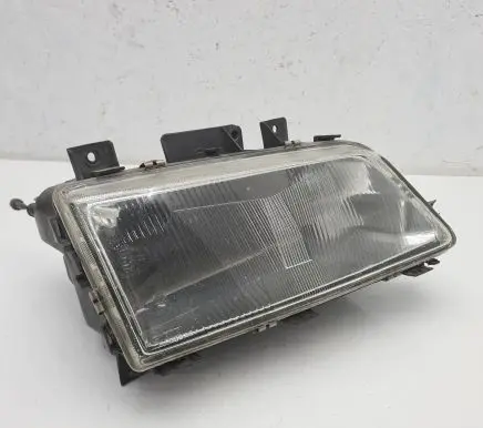 Peugeot 405 Headlight/headlamp 86011 7R0186011