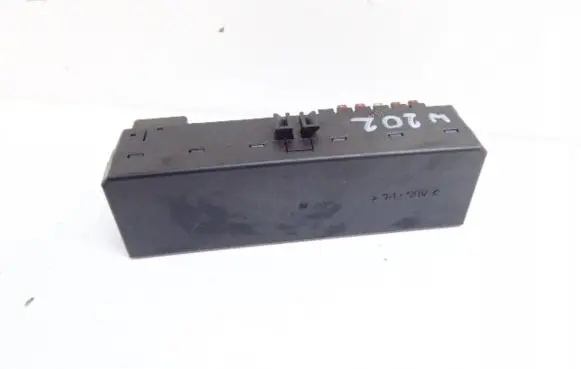Mercedes-Benz C W202 Fuse box cover A0005400372
