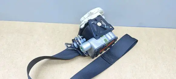 Mercedes-Benz CLK A209 C209 Front seatbelt 2098601985