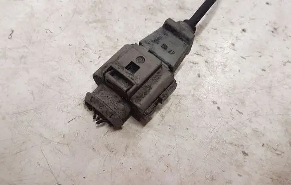 Volkswagen PASSAT B6 Crankshaft position sensor 06A906433K
