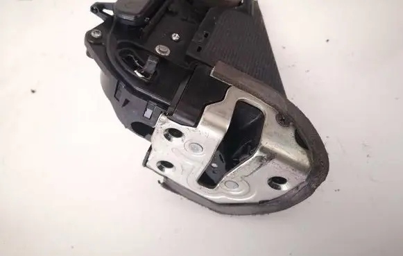 Toyota Yaris Rear door lock 