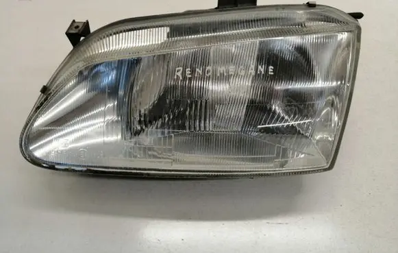 Renault Scenic I Headlight/headlamp 4706