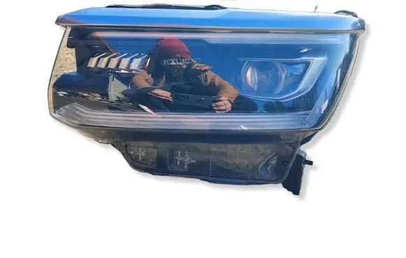 Volkswagen Amarok II Headlight/headlamp N1XB13E017DC 30AU02023 16H37
