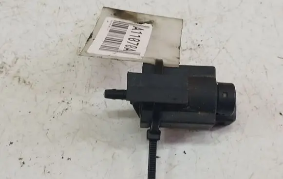 Volvo S60 Turbo solenoid valve 72224010
