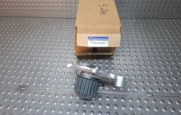 Chrysler PT Cruiser Water pump 68382490AA 203350095