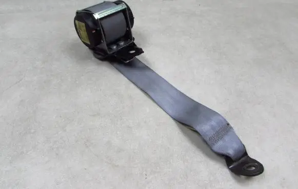 Mazda 3 I Rear seatbelt 22A0L1UAT0 606406300 ID55399