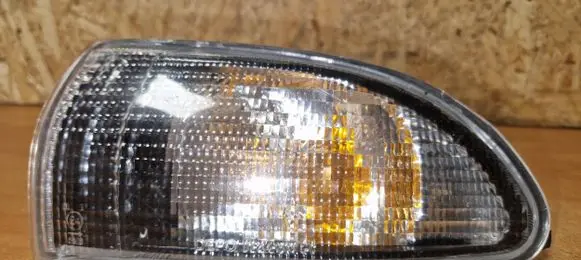 Front indicator light
