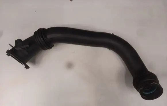 BMW 3 G20 G21 Intercooler pipe mounting bracket 8601683