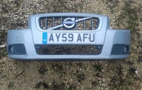 Volvo V70 Front bumper