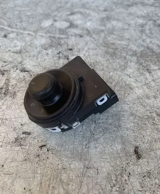 Opel Insignia A Wing mirror switch 13271828