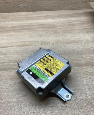 Toyota Avensis T220 Airbag control unit/module 8917005040 204247101