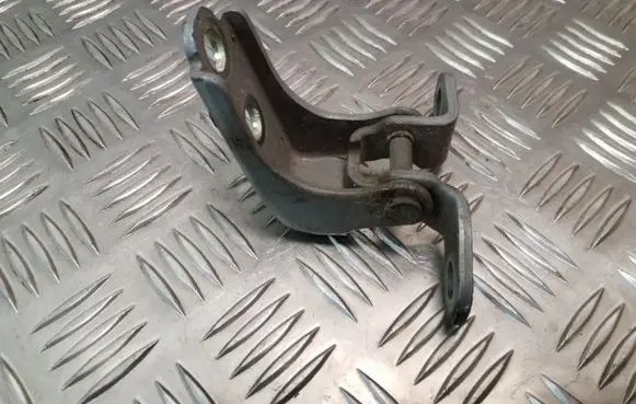 Honda Jazz Front door lower hinge 