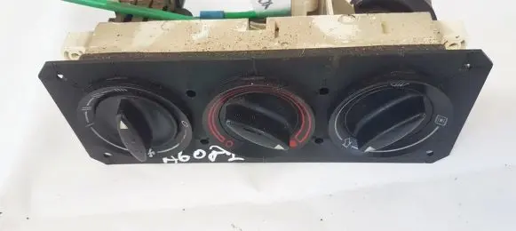 Audi A4 S4 B5 8D Climate control unit