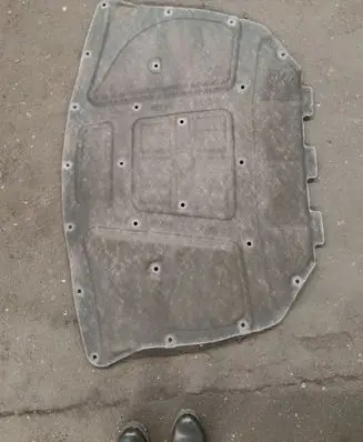 BMW 5 F10 F11 Heat shield in engine bay 