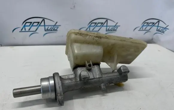 Opel Vivaro Master brake cylinder 32068199A