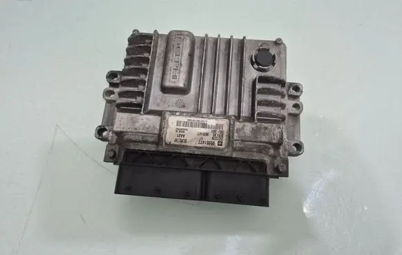 Opel Antara Engine control unit/module 96951477