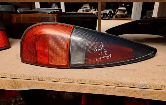 Renault Laguna I Rear/tail lights 2261 4135