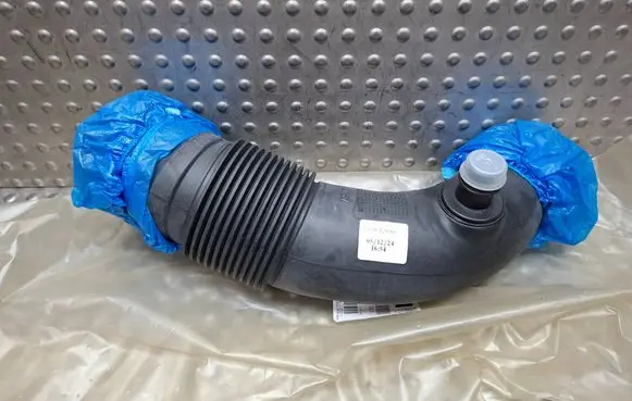 Fiat Ducato Air intake duct part S26336666 1369012080