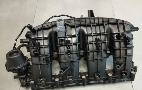Audi A4 S4 B9 Intake manifold 06L133201CM