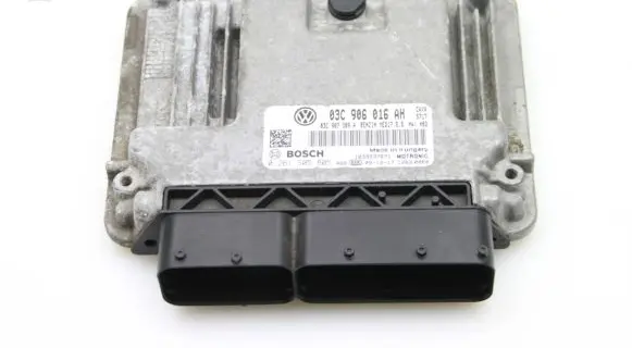 Volkswagen Golf VI Engine control unit/module 03C906016AH
