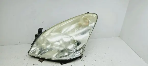 Toyota Corolla Verso AR10 Headlight/headlamp