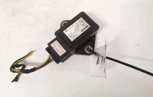 Mercedes-Benz A W168 ESP acceleration yaw rate sensor 0265005246 a0025426618