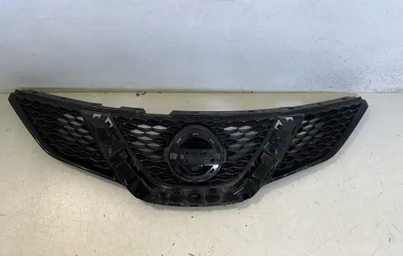 Nissan Micra Front bumper upper radiator grill