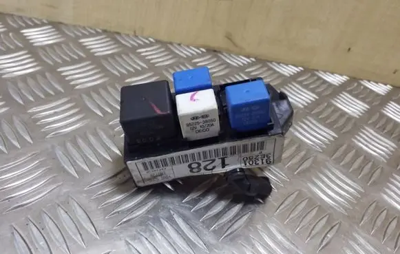 KIA Sorento Fuse module