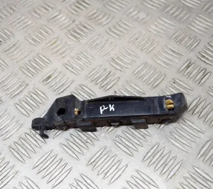 Hyundai Santa Fe Front bumper mounting bracket 865172B700