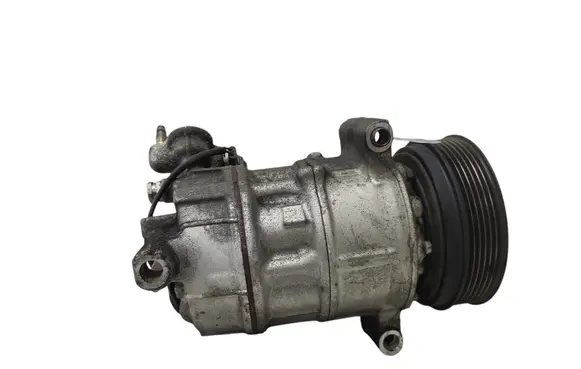 Volvo V40 Air conditioning (A/C) compressor (pump) 31348965